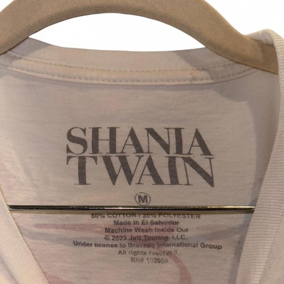 Official “Let’s Go Girls” Tour T-Shirt | Shania Twain - Picture 8 of 8